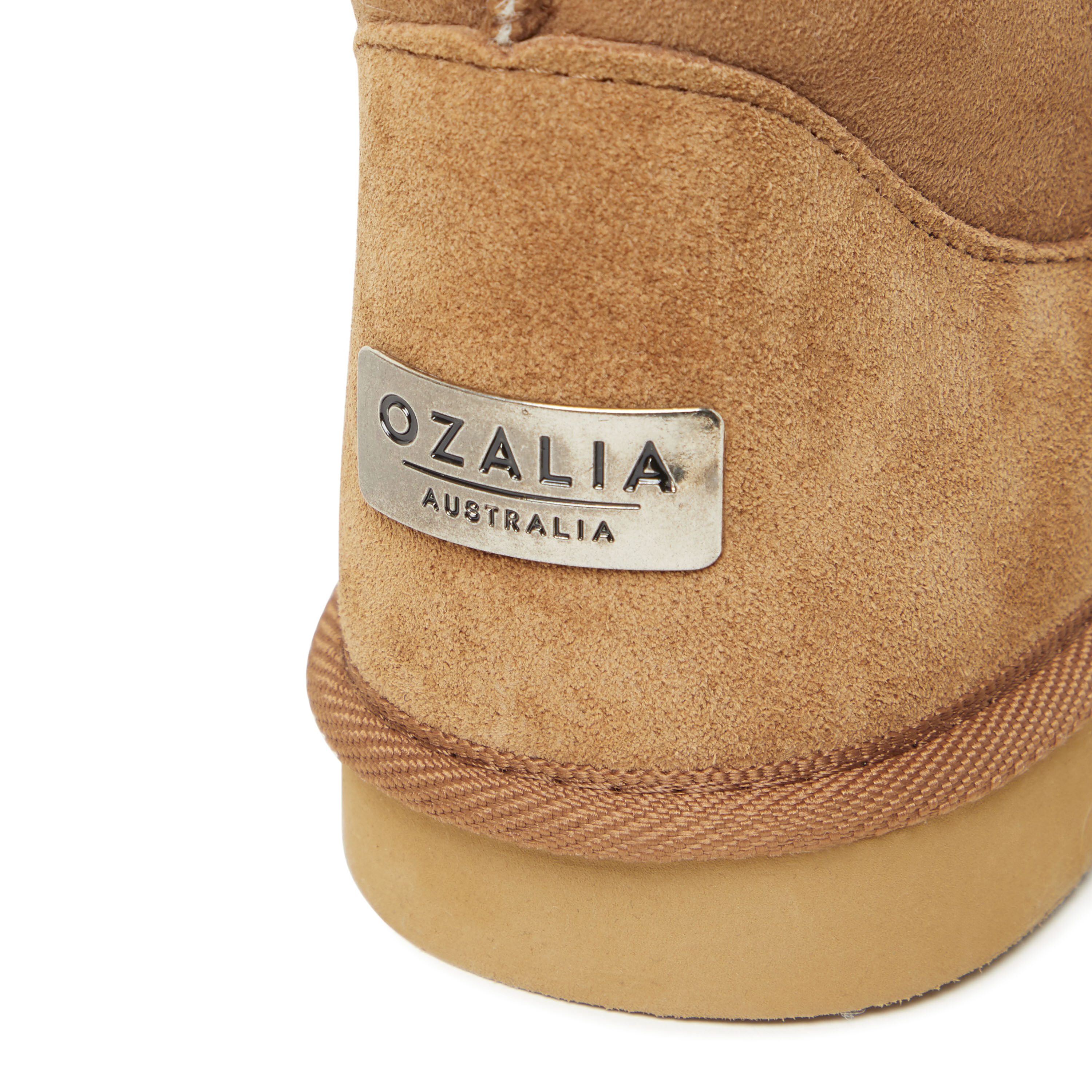 Ozalia boots top