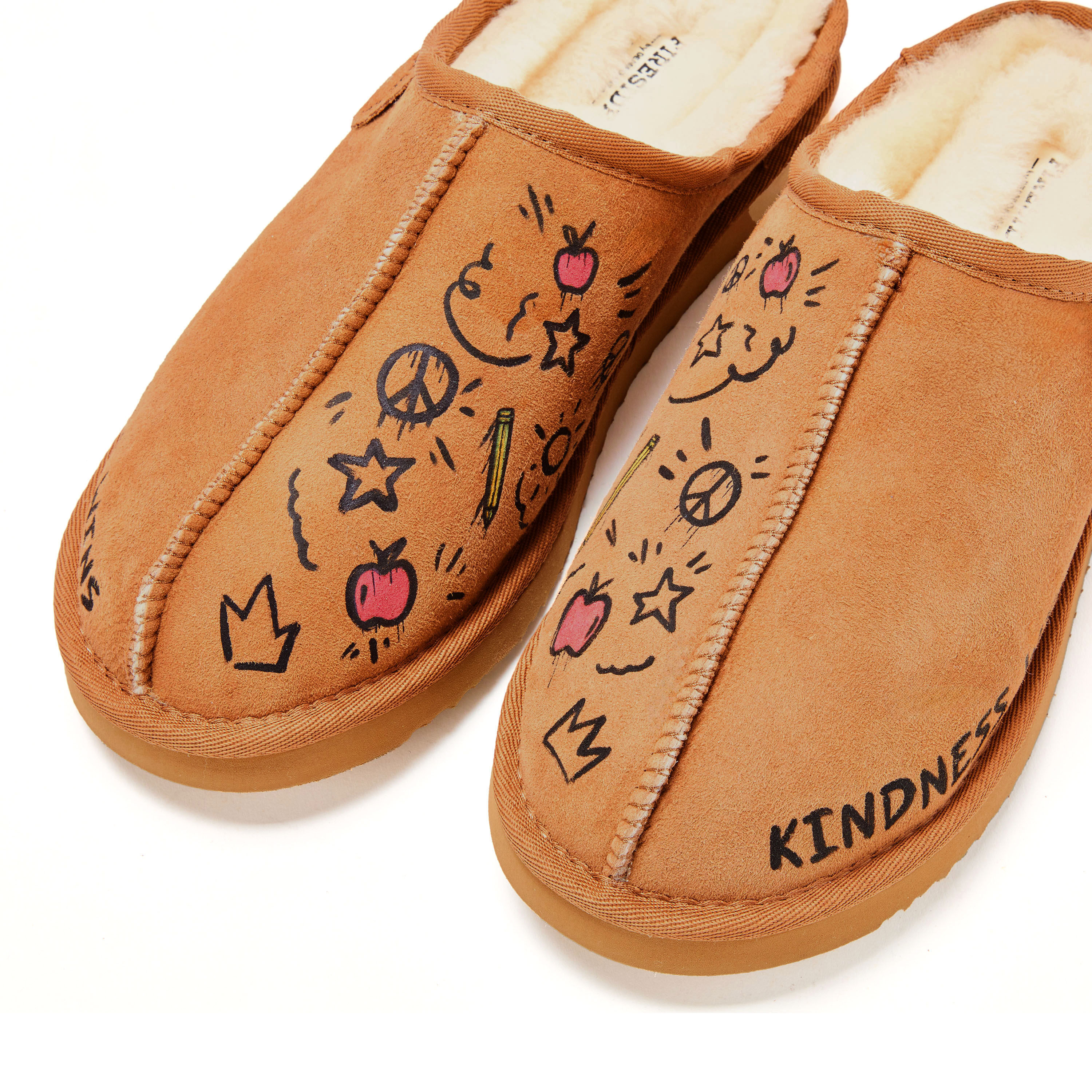 Men's Fireside by Dearfoams Kindness Wins Grafton Genuine Shearling Clog-Online Exclusive