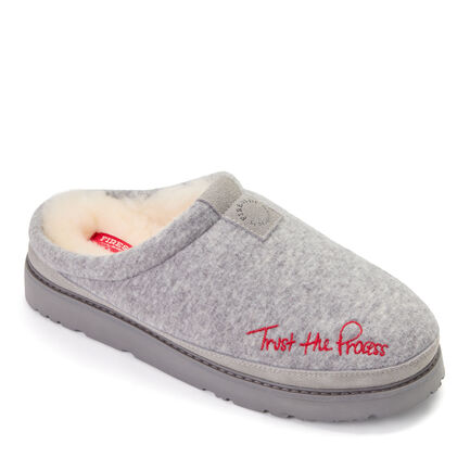 Daniella Karagach&rsquo;s&nbsp;Men's Fireside Knit Shearling Clog