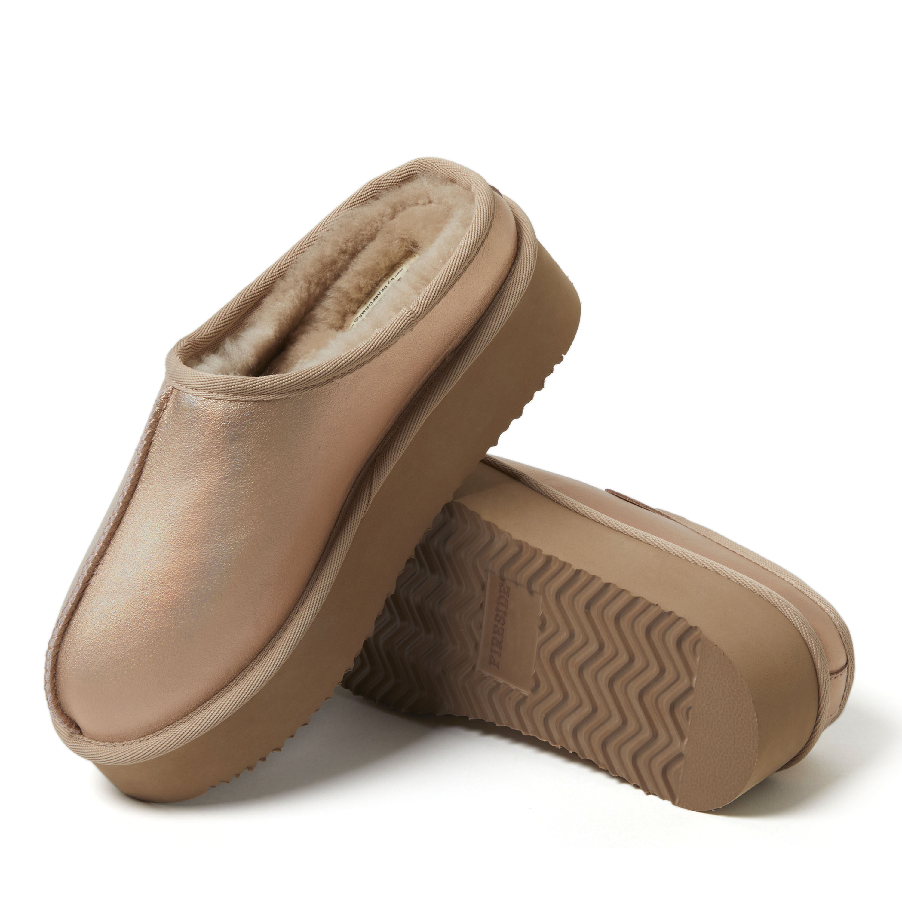 Women's Fireside by Dearfoams Queenstown Platform Genuine Shearling Clog