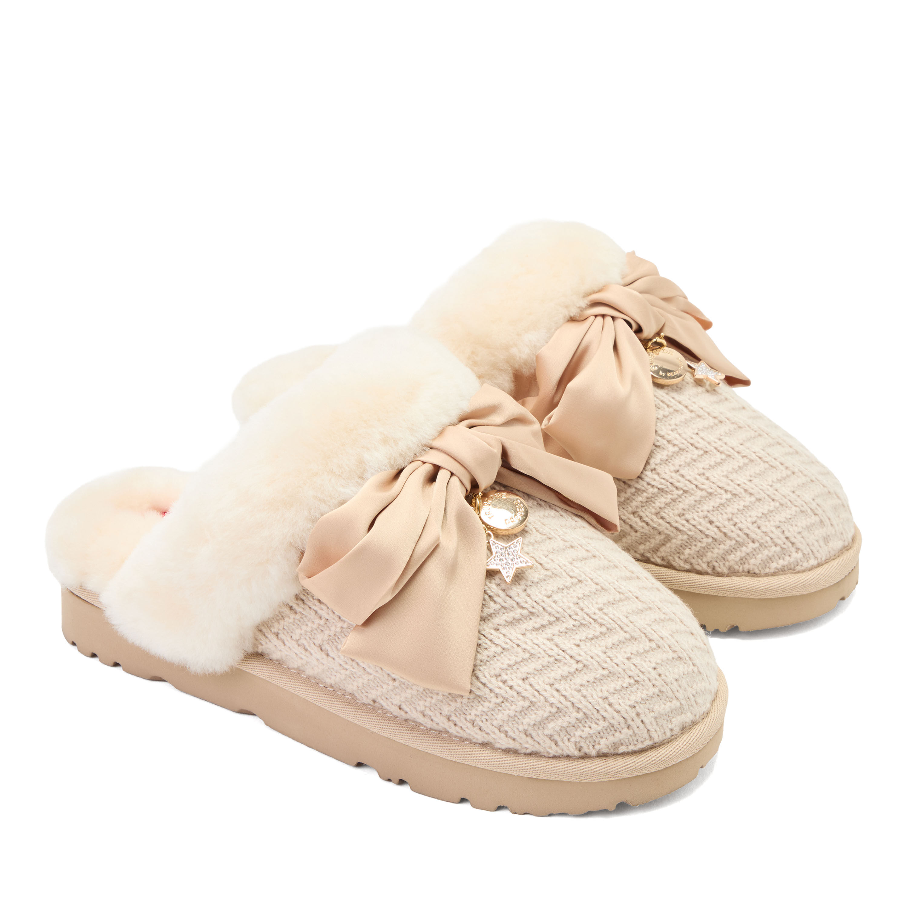 Daniella Karagach&rsquo;s Women's Fireside Knit Shearling Scuff