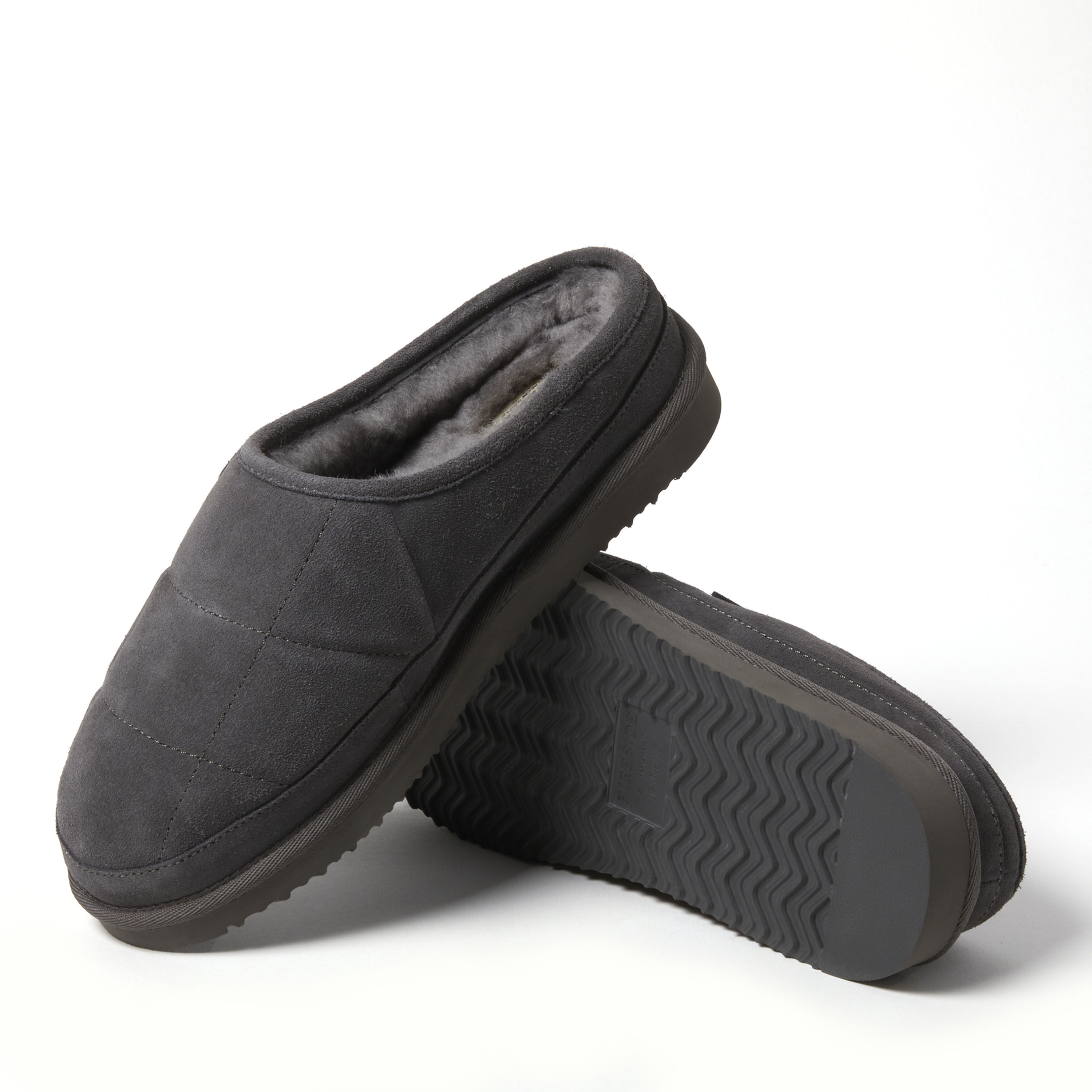 Men's Fireside by Dearfoams Grafton Quilted Genuine Shearling Clog