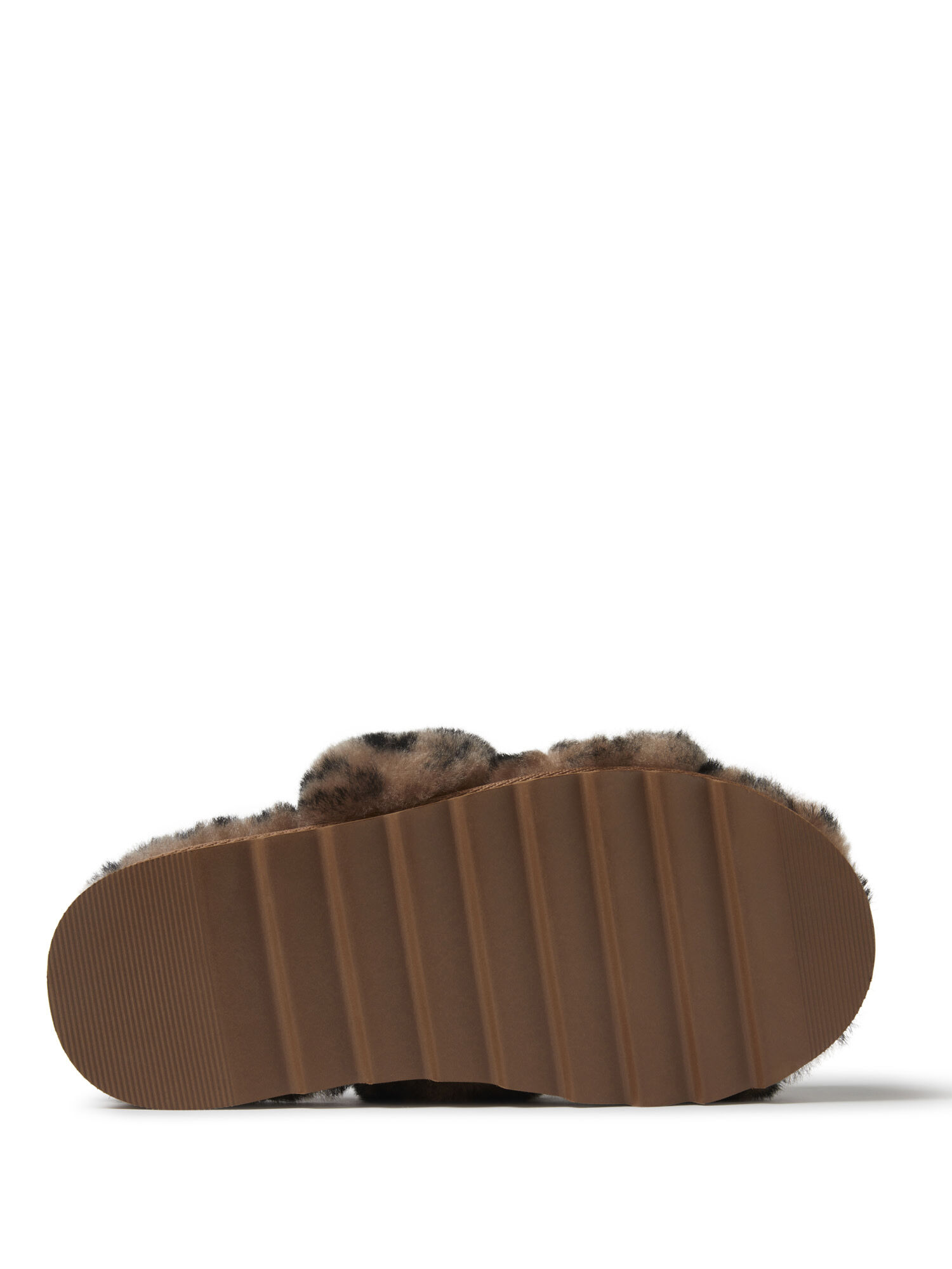 Women's Fireside by Dearfoams Benalla Shearling Double Band Slide on Sawtooth Outsole