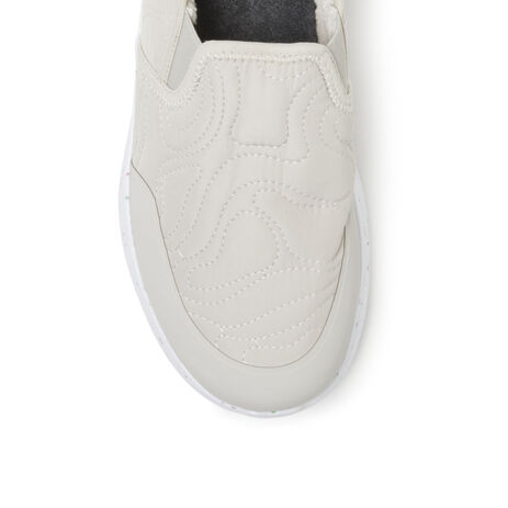 Gucci White G Rhombus Slip-On Sneakers  White shoes men, Sneakers, White  sneakers men