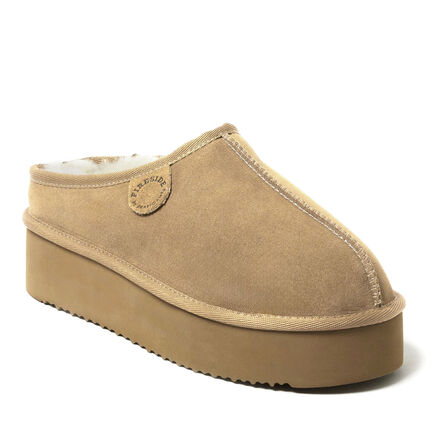 Women's Fireside by Dearfoams Queenstown Platform Genuine Shearling Clog